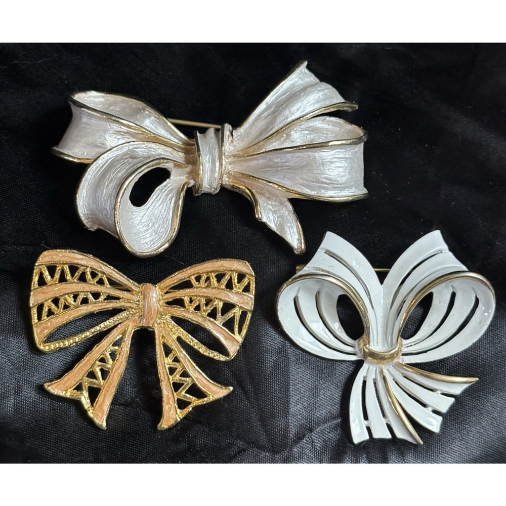 3 Vintage Enamel Bow Brooch Pin Lot Enamel & Gold Tone 3D Bow Jewelry Brooches